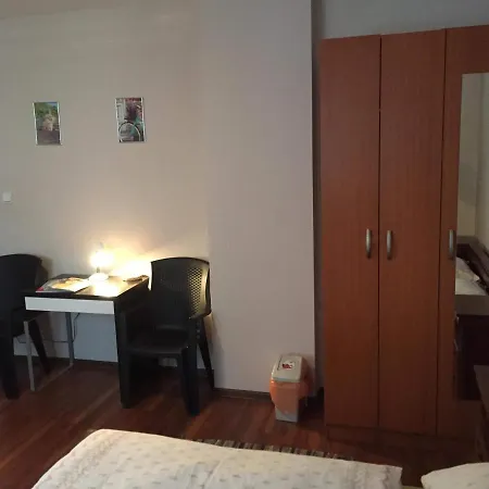 Hostel Fontana Zsolna