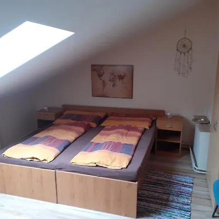 Hostel Fontana Zsolna